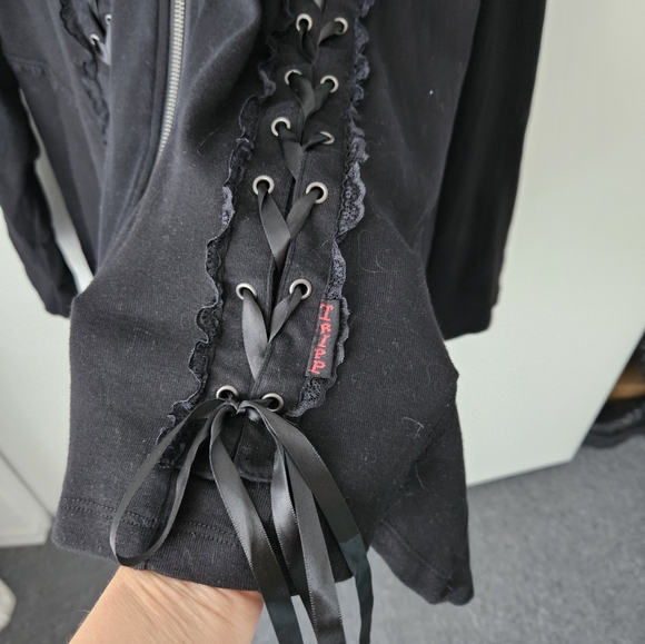 Gothic hoodie.  Flat friendly! - Picture 5 of 5